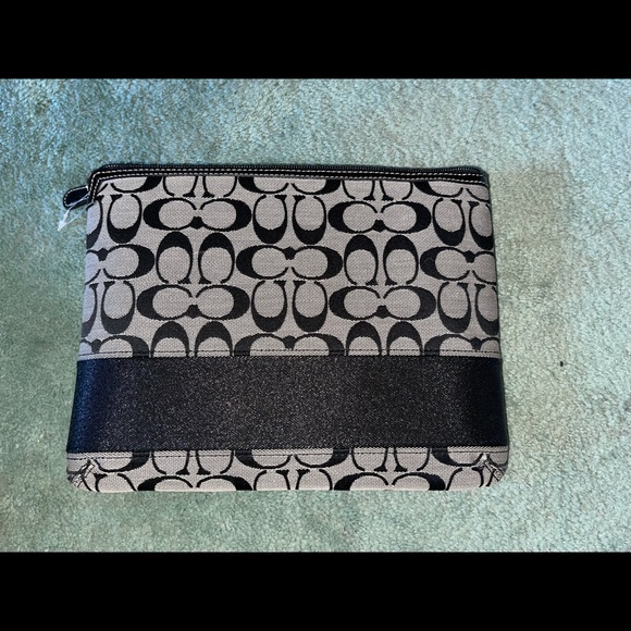 SOLD - Authentic Coach Ipad Case! - Picture 1 of 4